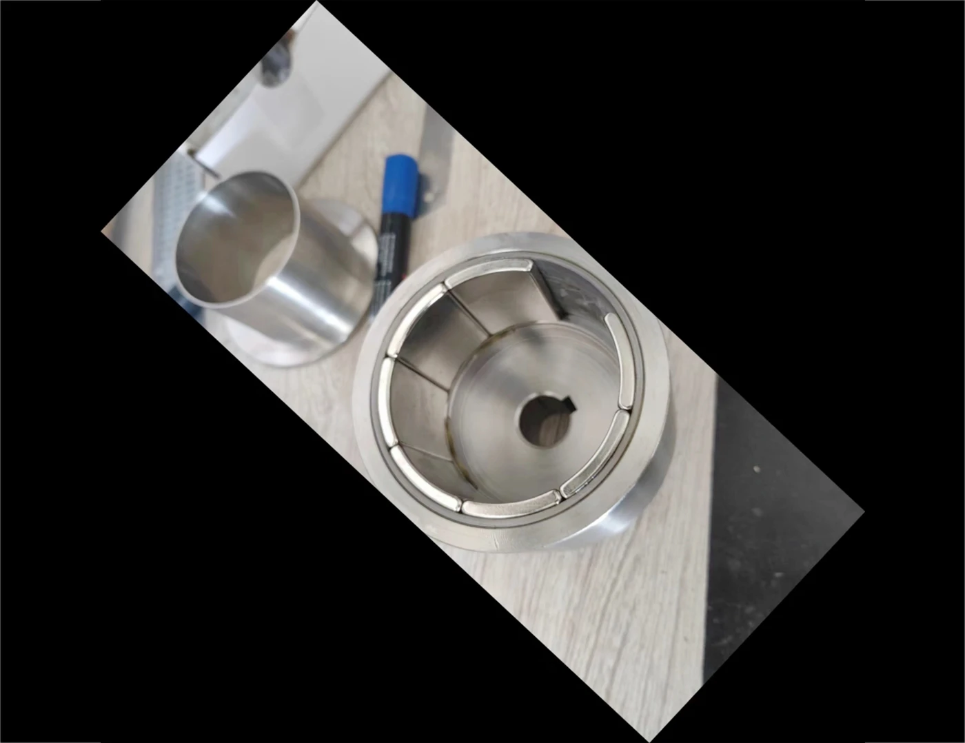 003-Magnetic coupling assembly